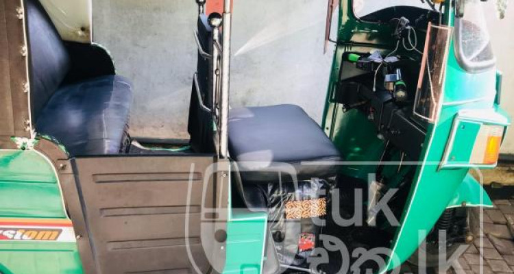 BAJAJ 2011 4 STROKE