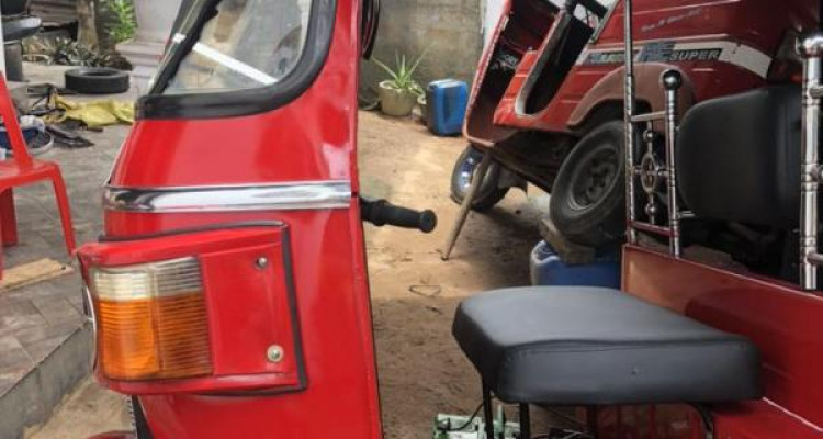 BAJAJ 2011 4 STROKE