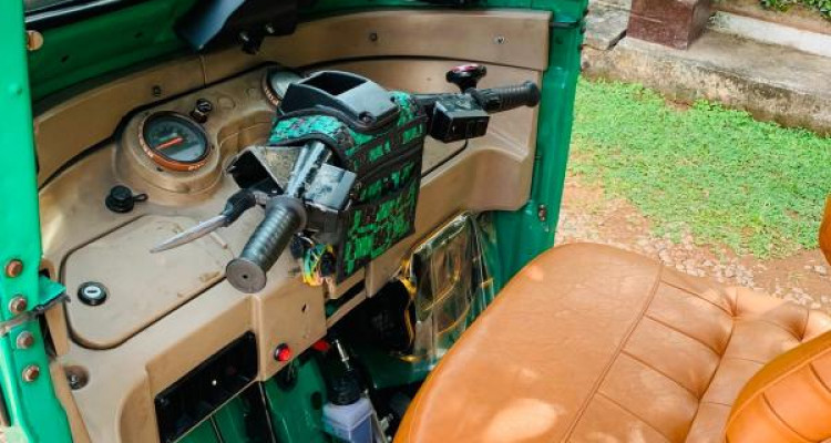 BAJAJ 2016 4 STROKE