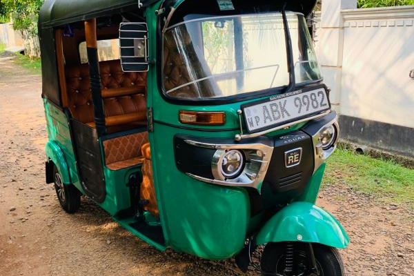 BAJAJ 2016 4 STROKE