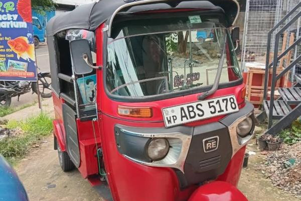 BAJAJ 2018 4 STROKE