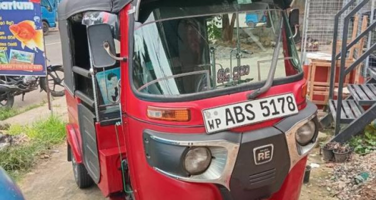BAJAJ 2018 4 STROKE