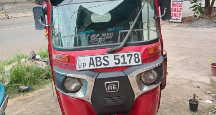 BAJAJ 2018 4 STROKE