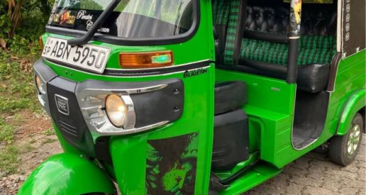 BAJAJ 2016 4 STROKE