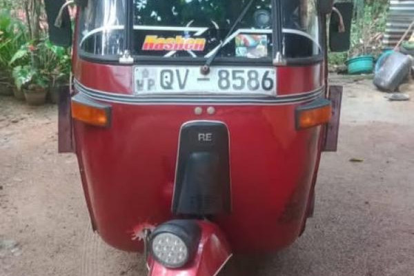BAJAJ 2009 4 STROKE