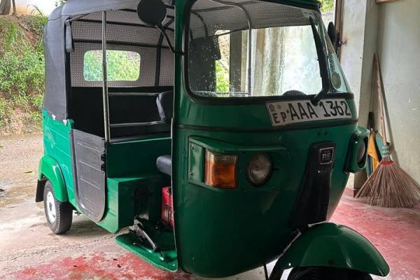 BAJAJ 2012 4 STROKE
