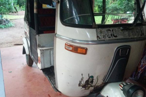 BAJAJ 2000 2 STROKE