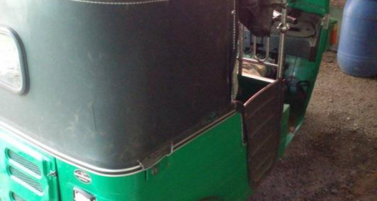 BAJAJ 2011 4 STROKE