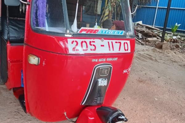 BAJAJ 1999 2 STROKE