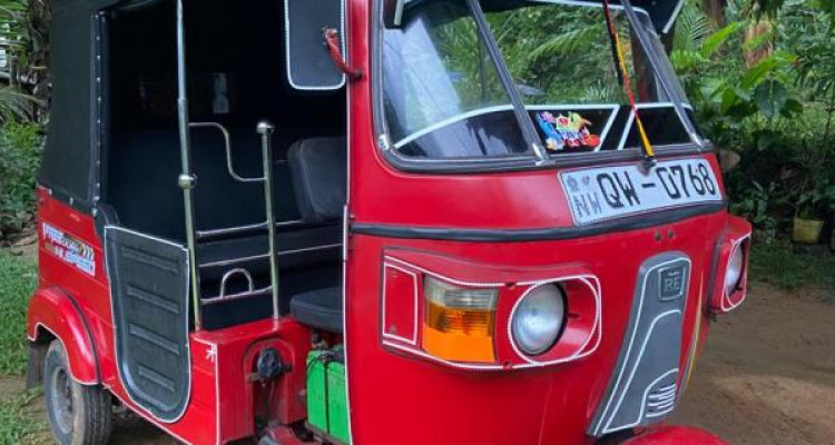 BAJAJ 2009 4 STROKE