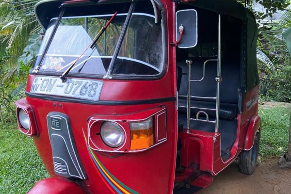 BAJAJ 2009 4 STROKE
