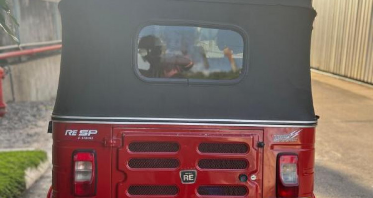 BAJAJ 2018 4 STROKE