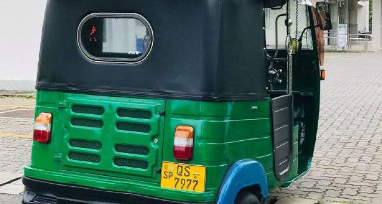 BAJAJ 2009 4 STROKE