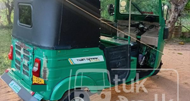 BAJAJ 2015 4 STROKE