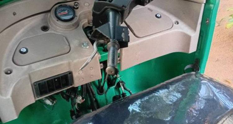 BAJAJ 2015 4 STROKE