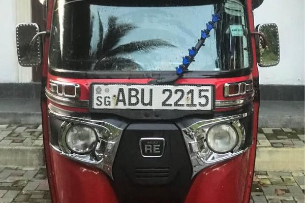 BAJAJ 2019 4 STROKE