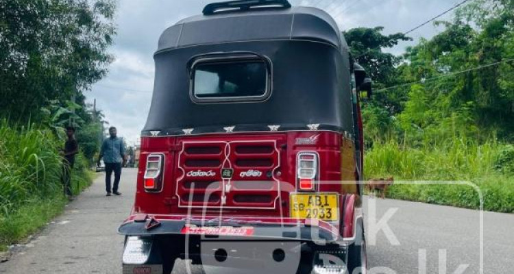 BAJAJ 2015 4 STROKE