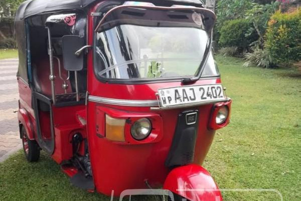 BAJAJ 2013 4 STROKE