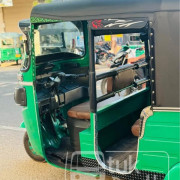 BAJAJ 2019 4 STROKE