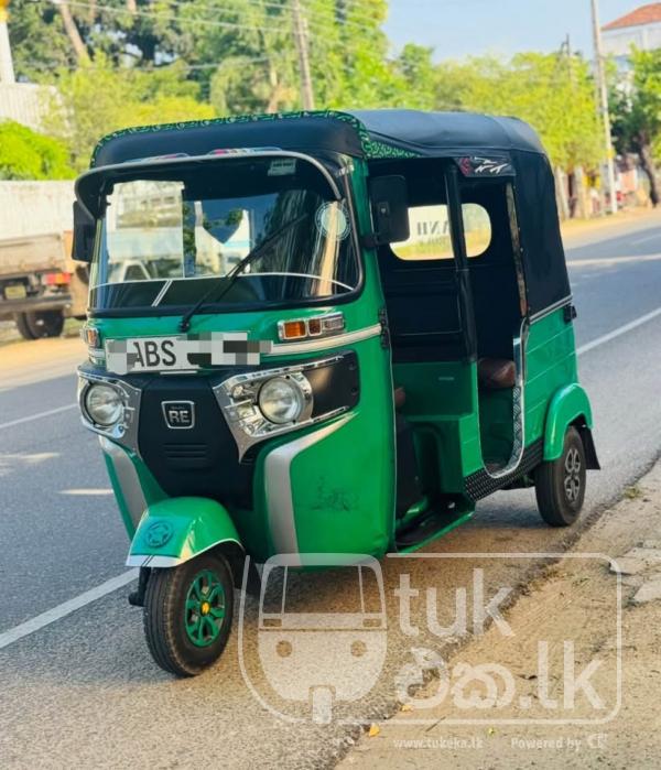 BAJAJ 2019 4 STROKE