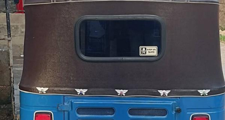 BAJAJ 2009 4 STROKE
