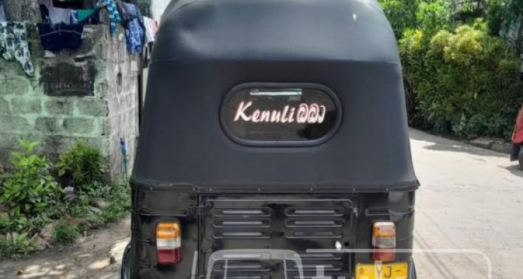 BAJAJ 2011 4 STROKE