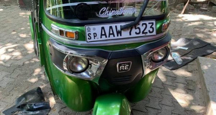 BAJAJ 2015 4 STROKE