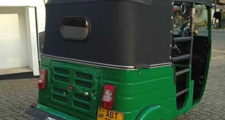 BAJAJ 2019 4 STROKE