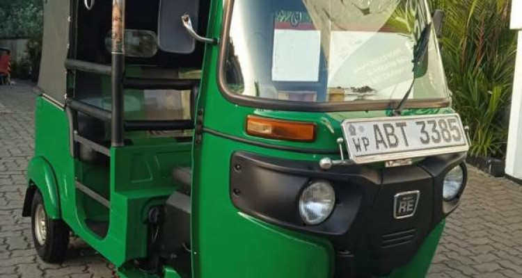 BAJAJ 2019 4 STROKE