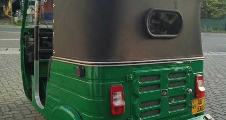 BAJAJ 2019 4 STROKE