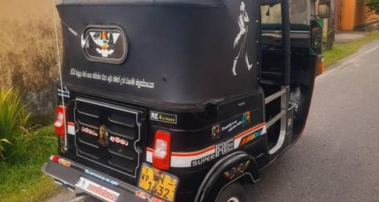 BAJAJ 2011 4 STROKE