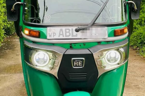 BAJAJ 2016 4 STROKE