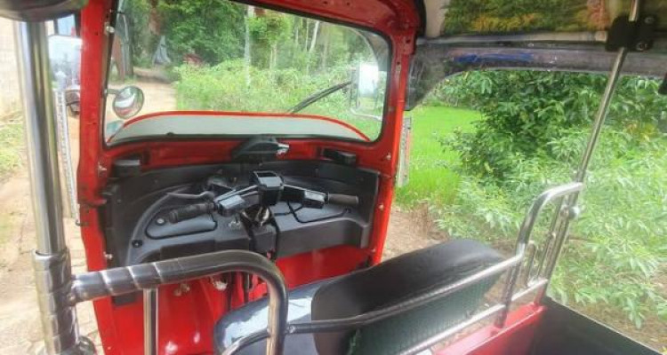 BAJAJ 2014 4 STROKE