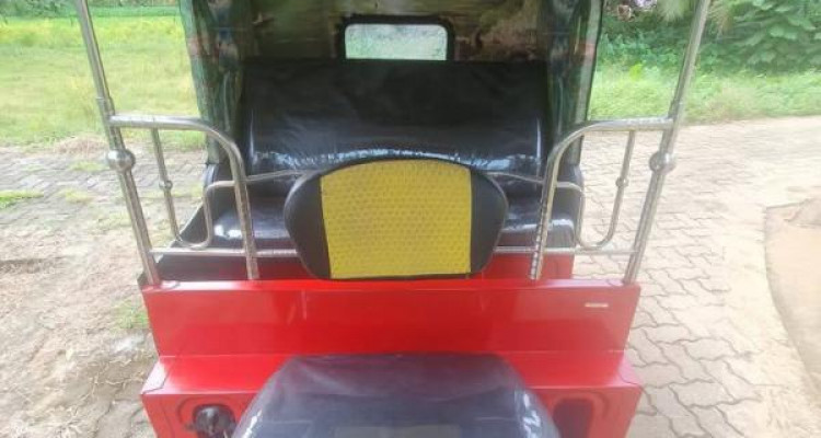 BAJAJ 2014 4 STROKE