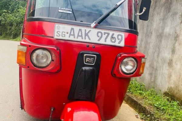 BAJAJ 2018 4 STROKE
