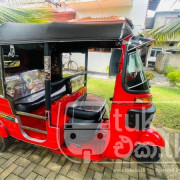 BAJAJ 2019 4 STROKE