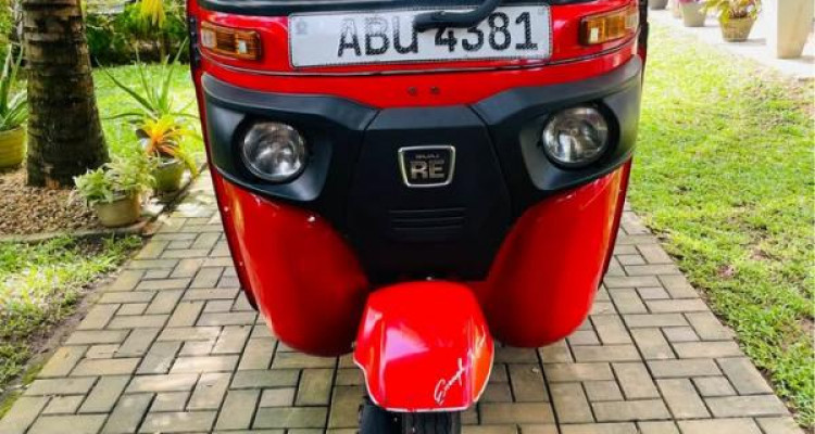 BAJAJ 2019 4 STROKE