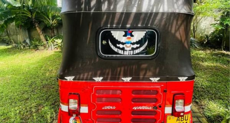 BAJAJ 2019 4 STROKE