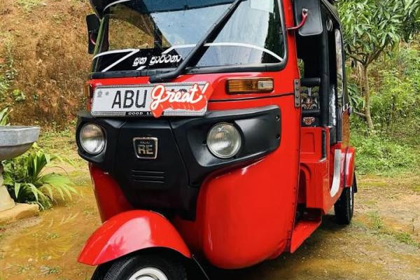 BAJAJ 2019 4 STROKE