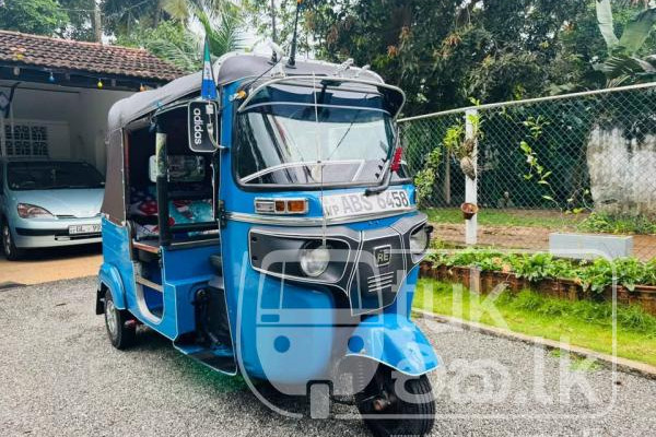 BAJAJ 2018 4 STROKE