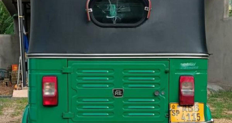 BAJAJ 2015 4 STROKE