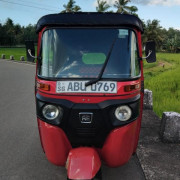 BAJAJ 2019 4 STROKE