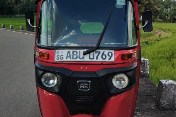 BAJAJ 2019 4 STROKE