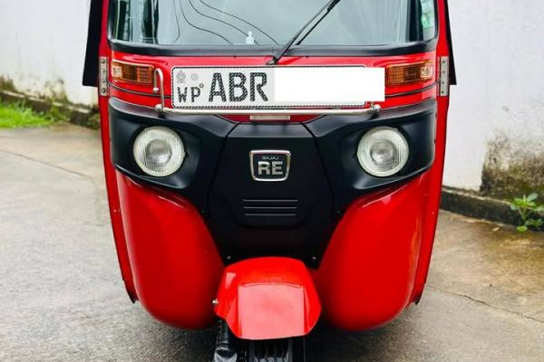 BAJAJ 2018 4 STROKE