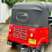 BAJAJ 2018 4 STROKE