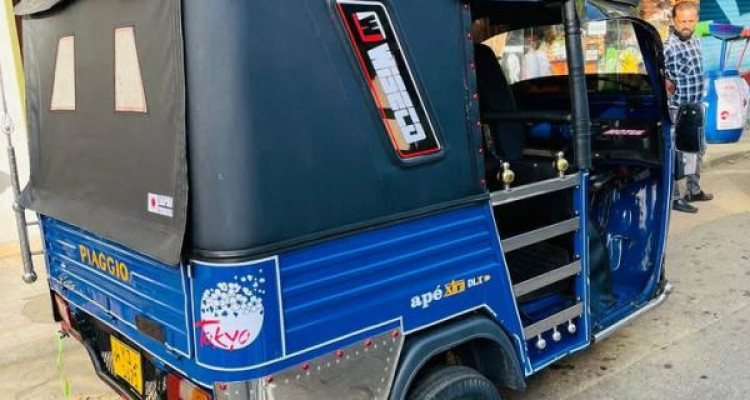 PIAGGIO 2011 APE