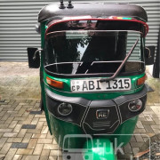BAJAJ 2015 4 STROKE