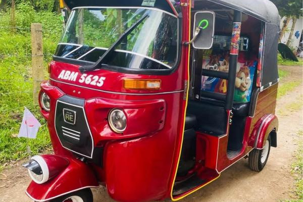 BAJAJ 2016 4 STROKE
