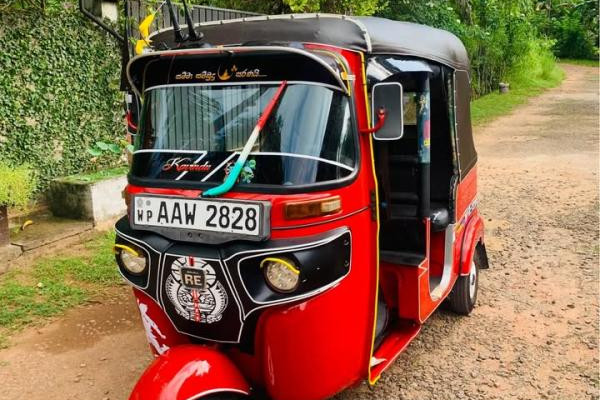 BAJAJ 2015 4 STROKE