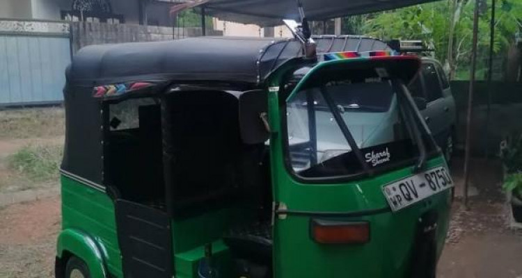 BAJAJ 2009 4 STROKE